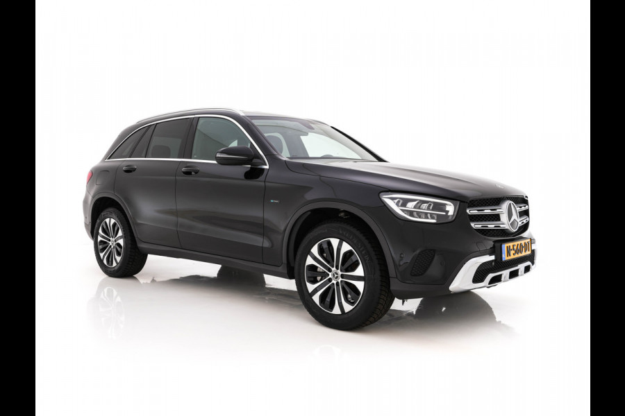 Mercedes-Benz GLC 300e 4MATIC Business Solution (Plug-In) {SoH-94%} (INCL-BTW) *LEATHER | FULL-LED | DIGI-COCKPIT | KEYLESS | DAB | HEATED-SPORTSEATS | CAMERA | PRIVACY-GLASS | NAVI-FULLMAP | ECC | PDC | CRUISE | 18''ALU*