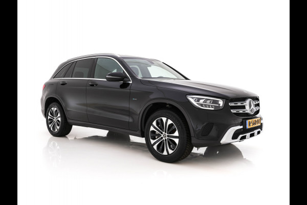 Mercedes-Benz GLC 300e 4MATIC Business Solution (Plug-In) {SoH-94%} (INCL-BTW) *LEATHER | FULL-LED | DIGI-COCKPIT | KEYLESS | DAB | HEATED-SPORTSEATS | CAMERA | PRIVACY-GLASS | NAVI-FULLMAP | ECC | PDC | CRUISE | 18''ALU*