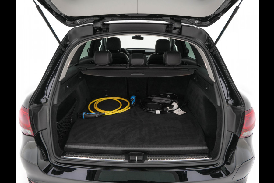 Mercedes-Benz GLC 300e 4MATIC Business Solution (Plug-In) {SoH-94%} (INCL-BTW) *LEATHER | FULL-LED | DIGI-COCKPIT | KEYLESS | DAB | HEATED-SPORTSEATS | CAMERA | PRIVACY-GLASS | NAVI-FULLMAP | ECC | PDC | CRUISE | 18''ALU*