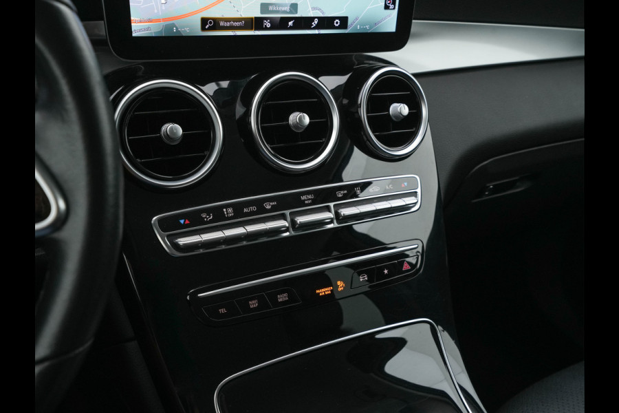 Mercedes-Benz GLC 300e 4MATIC Business Solution (Plug-In) {SoH-94%} (INCL-BTW) *LEATHER | FULL-LED | DIGI-COCKPIT | KEYLESS | DAB | HEATED-SPORTSEATS | CAMERA | PRIVACY-GLASS | NAVI-FULLMAP | ECC | PDC | CRUISE | 18''ALU*