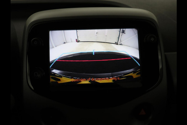Toyota Aygo 1.0 VVT-i x-joy | Trekhaak | Camera | DAB | Automaat | Carplay | Climate control | Cruise control | LED