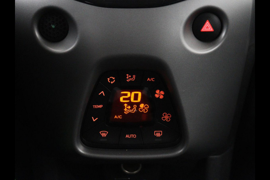 Toyota Aygo 1.0 VVT-i x-joy | Trekhaak | Camera | DAB | Automaat | Carplay | Climate control | Cruise control | LED