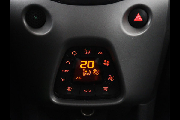 Toyota Aygo 1.0 VVT-i x-joy | Trekhaak | Camera | DAB | Automaat | Carplay | Climate control | Cruise control | LED