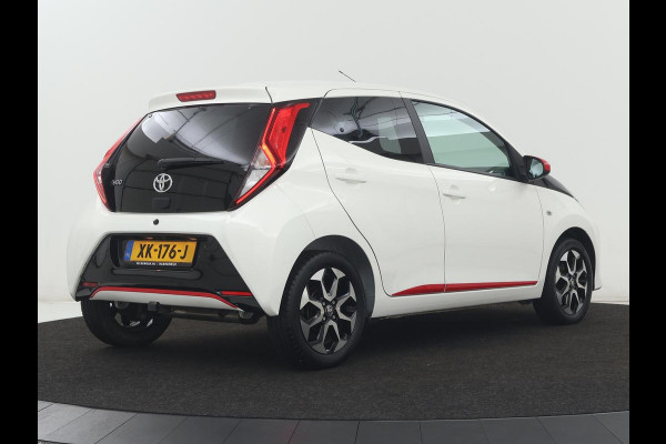 Toyota Aygo 1.0 VVT-i x-joy | Trekhaak | Camera | DAB | Automaat | Carplay | Climate control | Cruise control | LED
