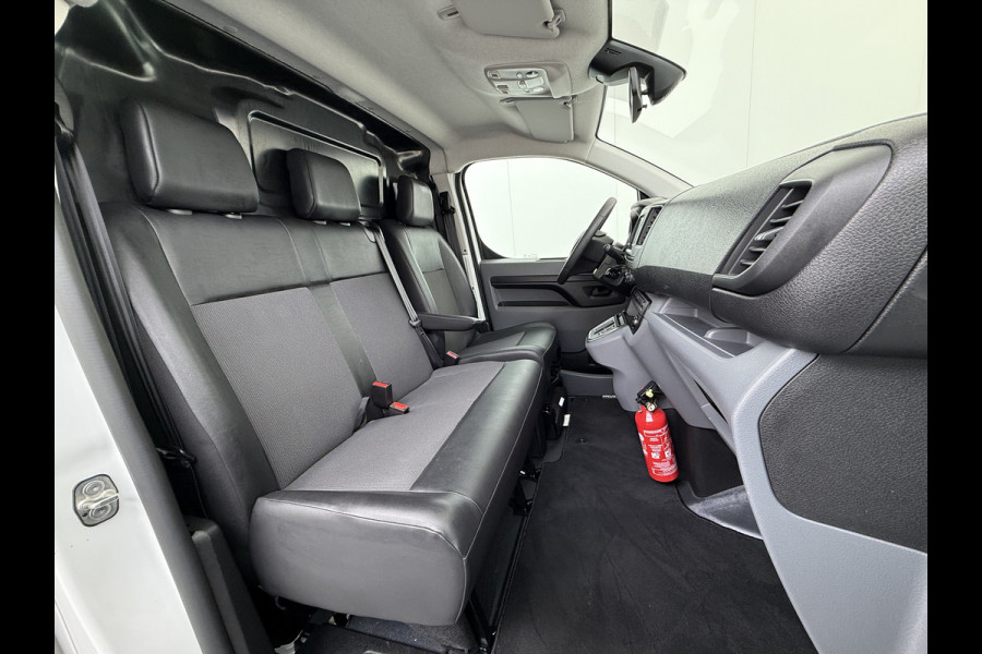 Toyota PROACE Electric Worker 136PK Automaat 3-Persoons Navi Apple Carplay Android Auto Airco Pdc DAB Bluetooth Cruise Control Regen-Lichtsensor Betonplex Vloer Wandbetimmering Schuifdeur Origineel Nederlandse Auto Dealeronderhouden