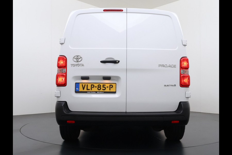 Toyota PROACE Electric Worker 136PK Automaat 3-Persoons Navi Apple Carplay Android Auto Airco Pdc DAB Bluetooth Cruise Control Regen-Lichtsensor Betonplex Vloer Wandbetimmering Schuifdeur Origineel Nederlandse Auto Dealeronderhouden