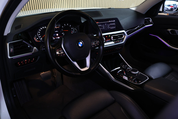 BMW 3 Serie 318i Business Edition AVM SPORTLEDER NAVI CARPLAY DIGI DASH '21