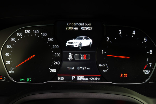 BMW 3 Serie 318i Business Edition AVM SPORTLEDER NAVI CARPLAY DIGI DASH '21