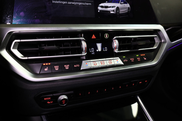 BMW 3 Serie 318i Business Edition AVM SPORTLEDER NAVI CARPLAY DIGI DASH '21