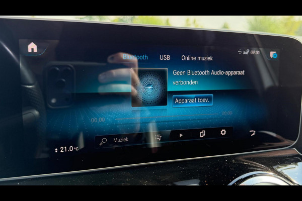 Mercedes-Benz B-Klasse 200 Business Solution AMG | AUTOMAAT | Stoelverwarming | Panorama dak | Achteruitrijcamera | Trekhaak |