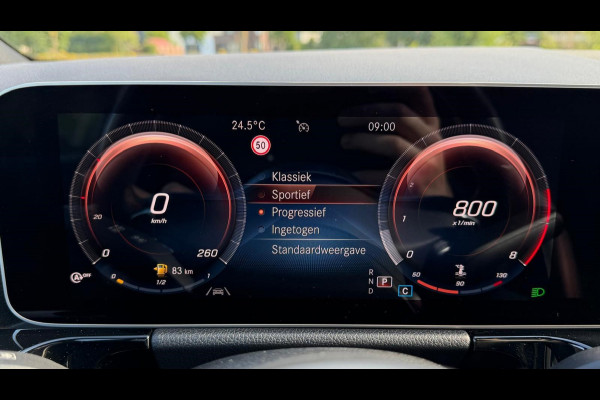 Mercedes-Benz B-Klasse 200 Business Solution AMG | AUTOMAAT | Stoelverwarming | Panorama dak | Achteruitrijcamera | Trekhaak |