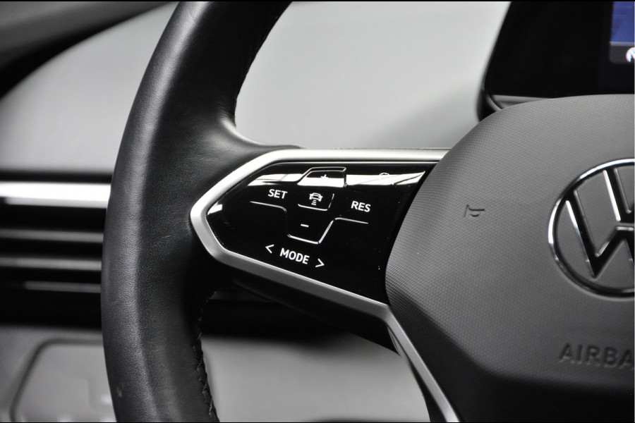 Volkswagen ID.4 Navi ACC Camera Warmtepomp PDC Stuurverwarm. Carplay 19" LM velgen Climate voor & achter Interieur voorverwarming & koeling