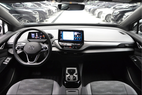Volkswagen ID.4 Navi ACC Camera Warmtepomp PDC Stuurverwarm. Carplay 19" LM velgen Climate voor & achter Interieur voorverwarming & koeling
