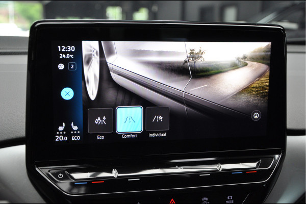 Volkswagen ID.4 Navi ACC Camera Warmtepomp PDC Stuurverwarm. Carplay 19" LM velgen Climate voor & achter Interieur voorverwarming & koeling