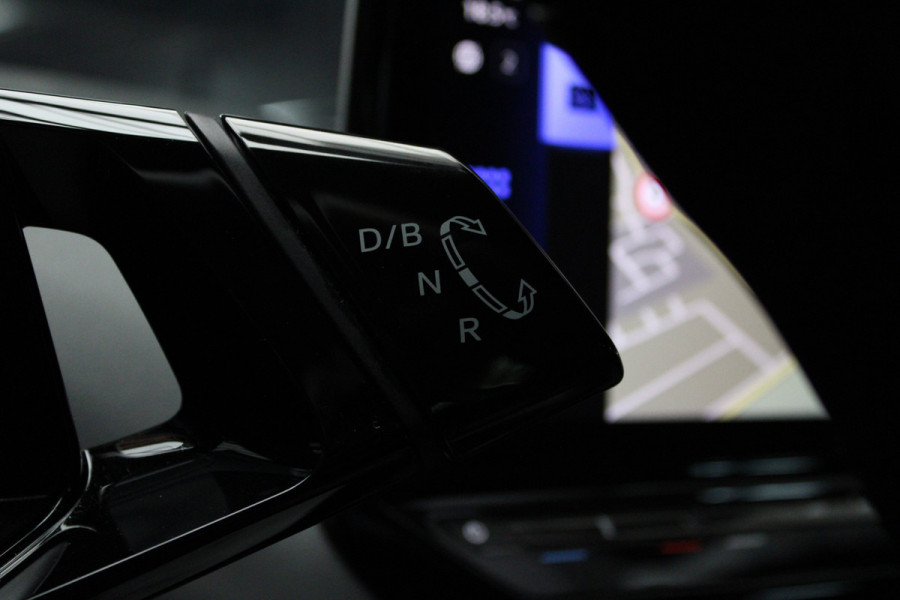 Volkswagen ID.4 Pro 77 kWh Navi ACC Camera Warmtep. Carplay PDC Stuurverwarm. 19" LM velgen Climate (3 zone) Interieur voorverwarming & koeling