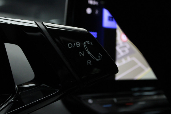 Volkswagen ID.4 Pro 77 kWh Navi ACC Camera Warmtep. Carplay PDC Stuurverwarm. 19" LM velgen Climate (3 zone) Interieur voorverwarming & koeling