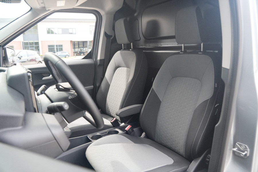 Ford E-Transit Courier Limited 44 kWh 136pk - Trekhaak - Stoel/Stuurverwarming - ACC - Blindspot - Camera - Rijklaar