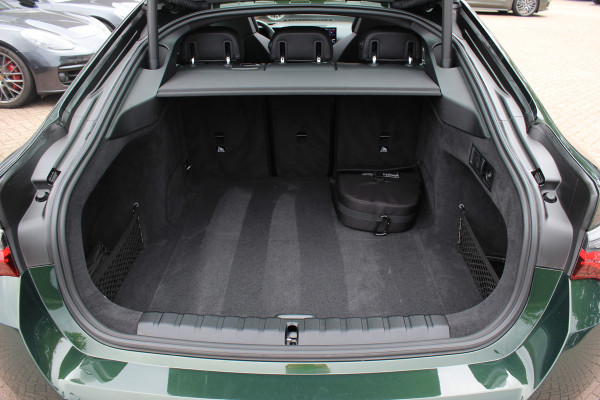 BMW i4 eDrive40 High Executive 84 kWh / SoH 95% / Trekhaak / Schuifdak / Camera / Head-up / Leder / 19'' / CarPlay / Stoelverwarming / Sfeerverlichting / Dodehoek / ACC
