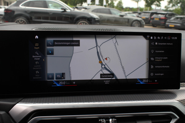 BMW i4 eDrive40 High Executive 84 kWh / SoH 95% / Trekhaak / Schuifdak / Camera / Head-up / Leder / 19'' / CarPlay / Stoelverwarming / Sfeerverlichting / Dodehoek / ACC