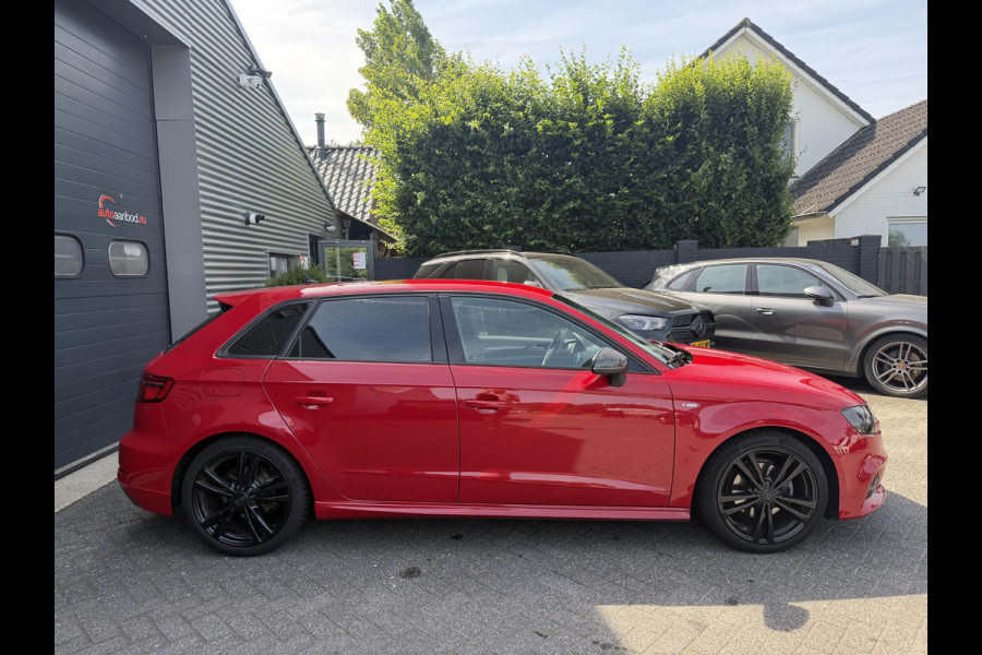 Audi A3 Sportback 35 TFSI CoD Sport S Line | Navigatie | Parkeersensoren | 18 Inch Lichtmetalen Velgen | Climate Control |