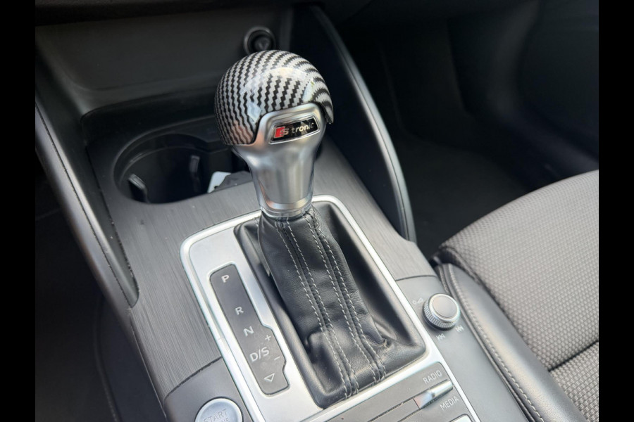 Audi A3 Sportback 35 TFSI CoD Sport S Line | Navigatie | Parkeersensoren | 18 Inch Lichtmetalen Velgen | Climate Control |