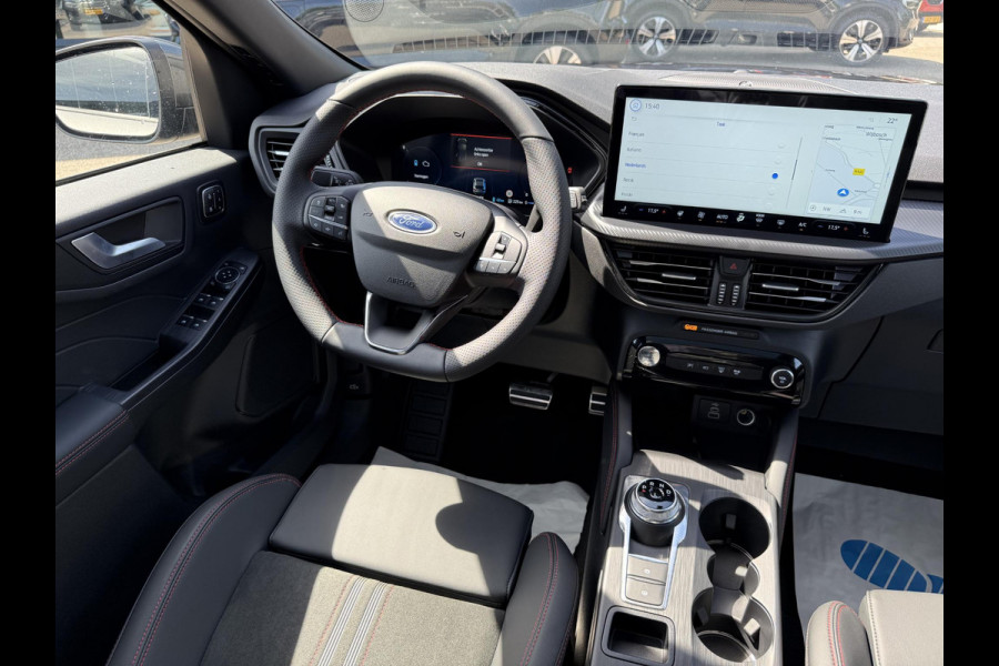 Ford Kuga ST Line X VAN:49.000,- VOOR:41.770,- UW WKVOORDEEL: 7.230| 360 GRADEN CAMERA | PANORAMA DAK | ADAPT. CRUISE CONTROL | STOEL & STUUR VERWARMING | SNEL LEVERBAAR|