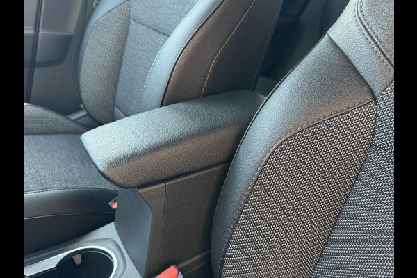 Renault Captur 1.6 E-Tech Hybrid 145 Rive Gauche NL-AUTO | NAVI | CAMERA | CARPLAY