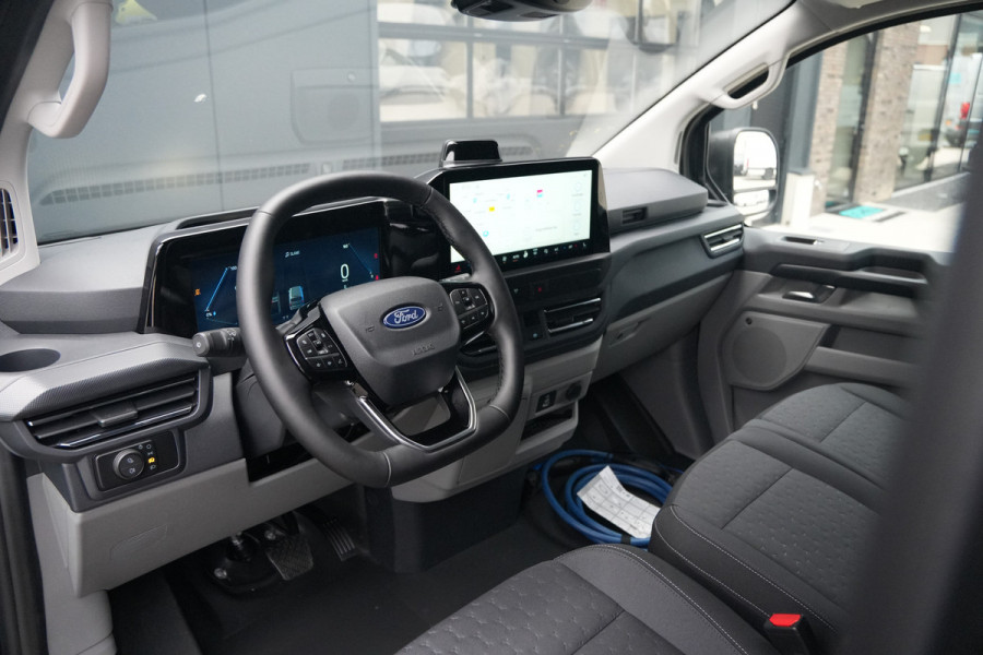 Ford E-Transit Custom 340 L2H1 Limited 71 kWh 218pk - Trekhaak - ACC - B&O - Navi - Stoel/Stuurverwarming - 360 Camera - Blindspot - Rijklaar