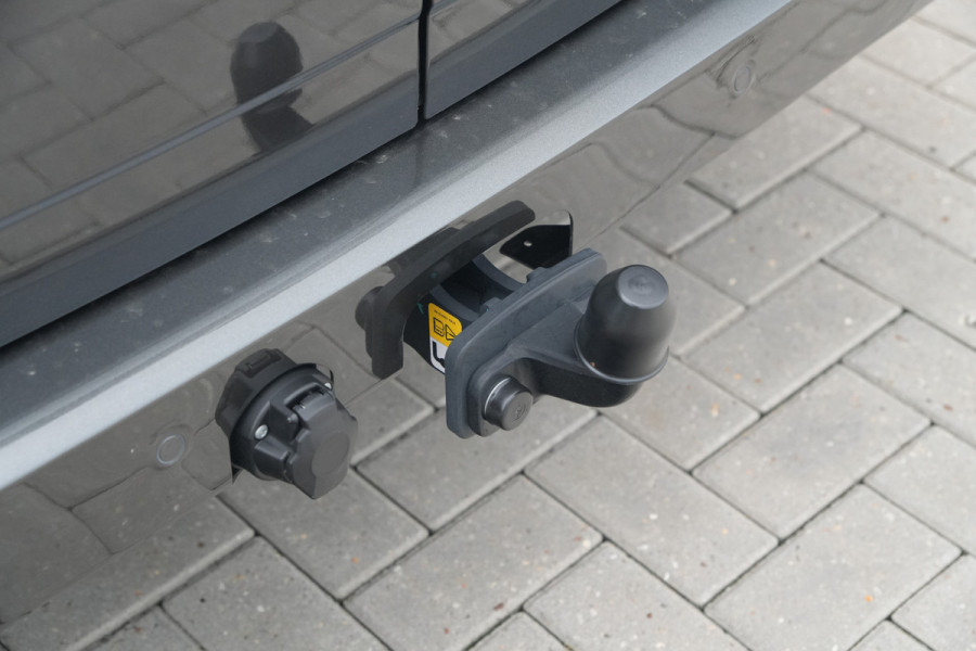 Ford E-Transit Custom 340 L2H1 Limited 71 kWh 218pk - Trekhaak - ACC - B&O - Navi - Stoel/Stuurverwarming - 360 Camera - Blindspot - Rijklaar