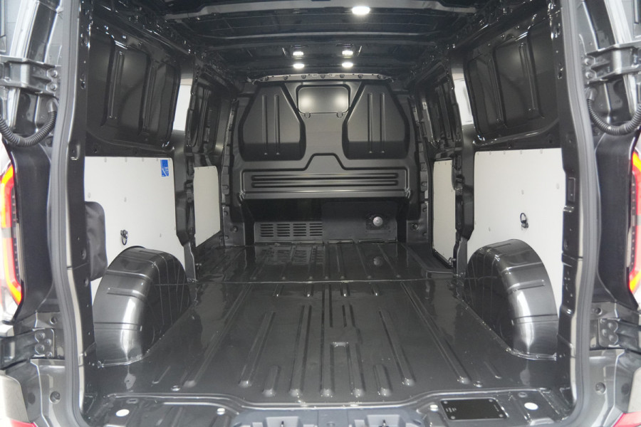 Ford E-Transit Custom 340 L2H1 Limited 71 kWh 218pk - Trekhaak - ACC - B&O - Navi - Stoel/Stuurverwarming - 360 Camera - Blindspot - Rijklaar