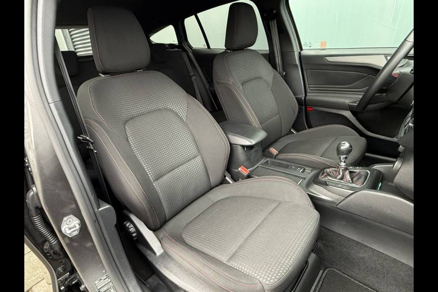 Ford FOCUS Wagon BWJ 2022 | 1.0T 124PK ST Line Style | NW MODEL | TREKHAAK | CLIMA | NAVI | WINTERPACK | CARPLAY | CAMERA | 17'' LMV | PDC 2X |