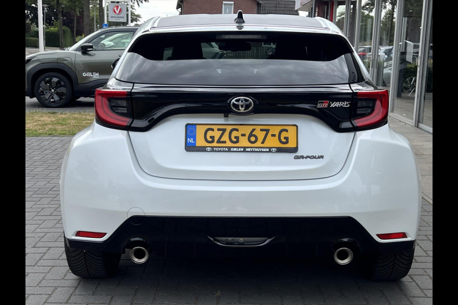 Toyota Yaris 1.6 Turbo 261pk GR Performance | Eerste eigenaar, Perfecte staat, Parelmoer wit, CarPlay, Stoelverwarming