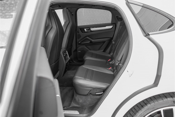 Porsche Cayenne Coupé 3.0 E-Hybrid Sport Design & Chrono 4WS ACC Stoelvent 22"