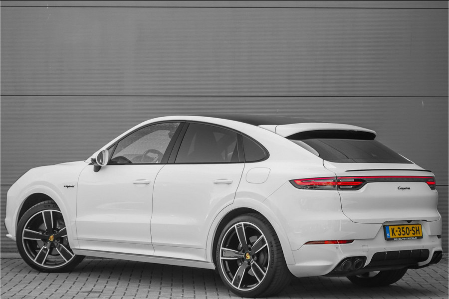Porsche Cayenne Coupé 3.0 E-Hybrid Sport Design & Chrono 4WS ACC Stoelvent 22"