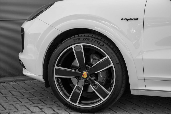 Porsche Cayenne Coupé 3.0 E-Hybrid Sport Design & Chrono 4WS ACC Stoelvent 22"