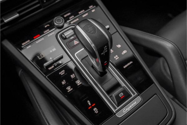Porsche Cayenne Coupé 3.0 E-Hybrid Sport Design & Chrono 4WS ACC Stoelvent 22"