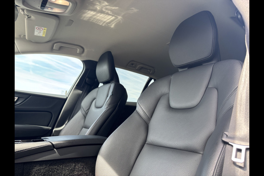 Volvo V60 2.0 T6 Plug-in hybrid AWD Core Bright Long Range | Adaptieve cruise | Blis | Memory | Leder |