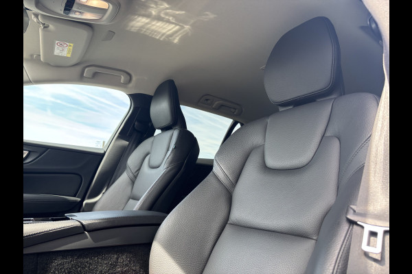 Volvo V60 2.0 T6 Plug-in hybrid AWD Core Bright Long Range | Adaptieve cruise | Blis | Memory | Leder |
