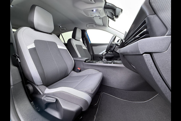 Opel Astra 131PK 5Drs AGR-Comfort Stoel Adap.Cruise 360°Camera Stoel+Stuurverwarming Navi Ecc Apple Carplay/Android Auto Pdc Edition DAB Regen+Lichtsensor Lmv 16" Privacy Glas Led Isofix Keyless-go Origineel Nederlandse Auto