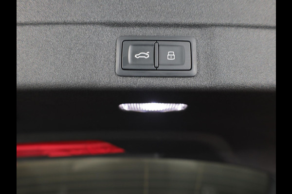Audi A5 Avant 2.0 e-hybrid quattro S edition 299 pk S-tronic | Verlengde garantie | Navigatie | Parkeersensoren (Park assist) | Rondomzicht camera | Matrix LED koplampen | S-Line |