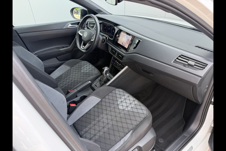 Volkswagen Taigo 1.0TSI 110pk DSG R-Line | Pano dak