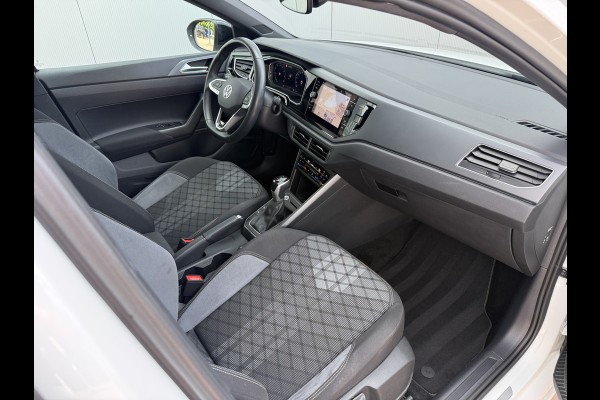 Volkswagen Taigo 1.0TSI 110pk DSG R-Line | Pano dak