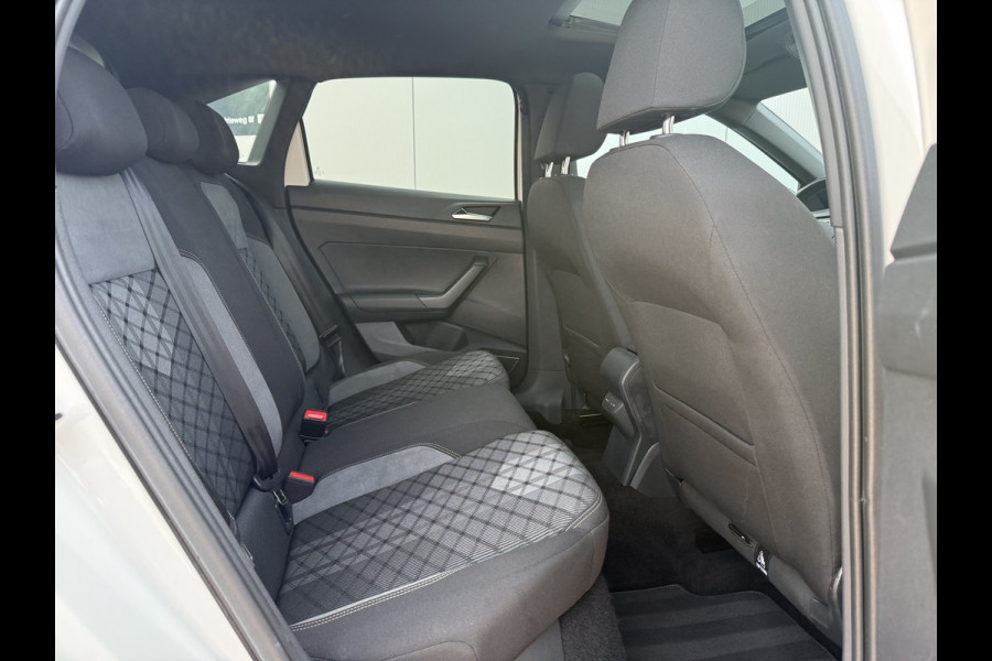 Volkswagen Taigo 1.0TSI 110pk DSG R-Line | Pano dak
