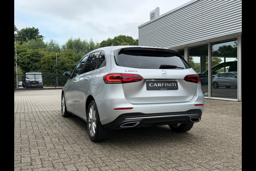 Mercedes-Benz B-Klasse 250 e 218 Pk | Navigatie | Cruise |Clima | Camera | Zwarte hemelbekleding | Sfeerverlichting | 17".