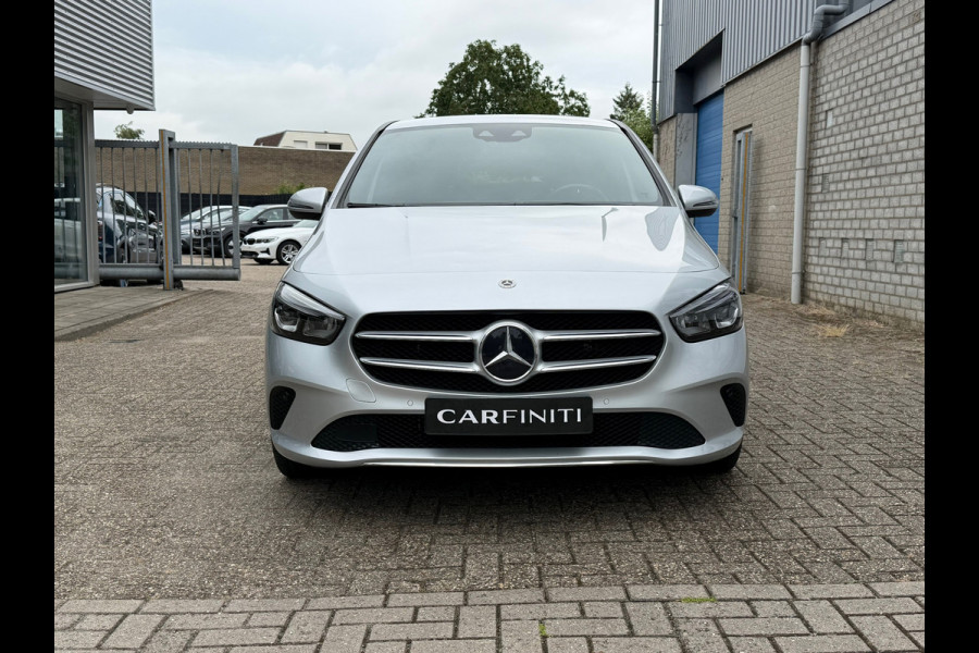 Mercedes-Benz B-Klasse 250 e 218 Pk | Navigatie | Cruise |Clima | Camera | Zwarte hemelbekleding | Sfeerverlichting | 17".