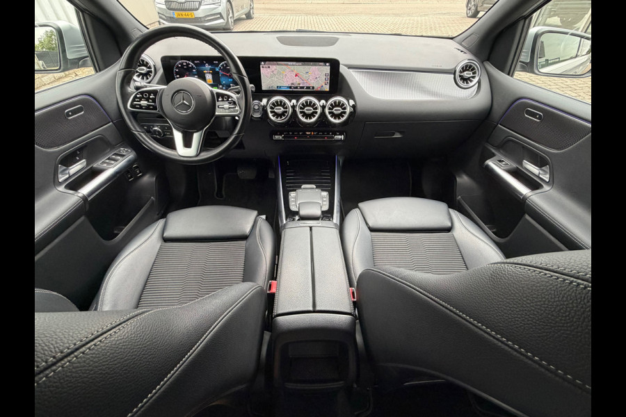 Mercedes-Benz B-Klasse 250 e 218 Pk | Navigatie | Cruise |Clima | Camera | Zwarte hemelbekleding | Sfeerverlichting | 17".