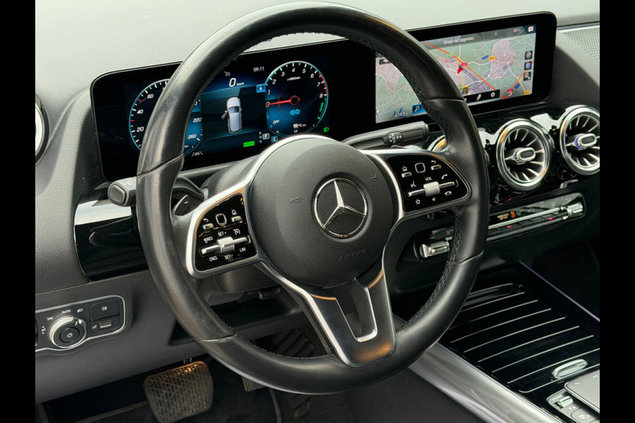 Mercedes-Benz B-Klasse 250 e 218 Pk | Navigatie | Cruise |Clima | Camera | Zwarte hemelbekleding | Sfeerverlichting | 17".