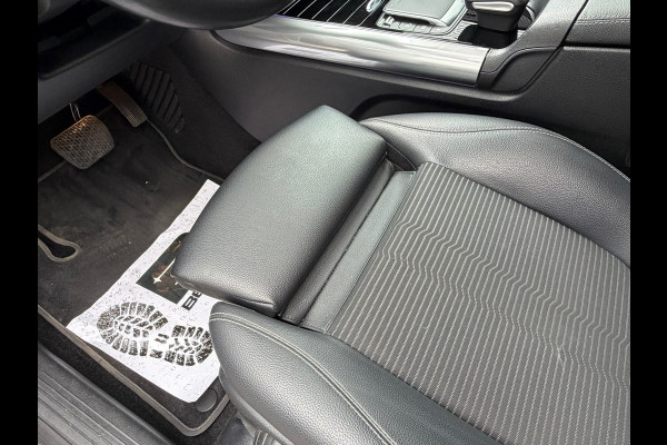 Mercedes-Benz B-Klasse 250 e 218 Pk | Navigatie | Cruise |Clima | Camera | Zwarte hemelbekleding | Sfeerverlichting | 17".