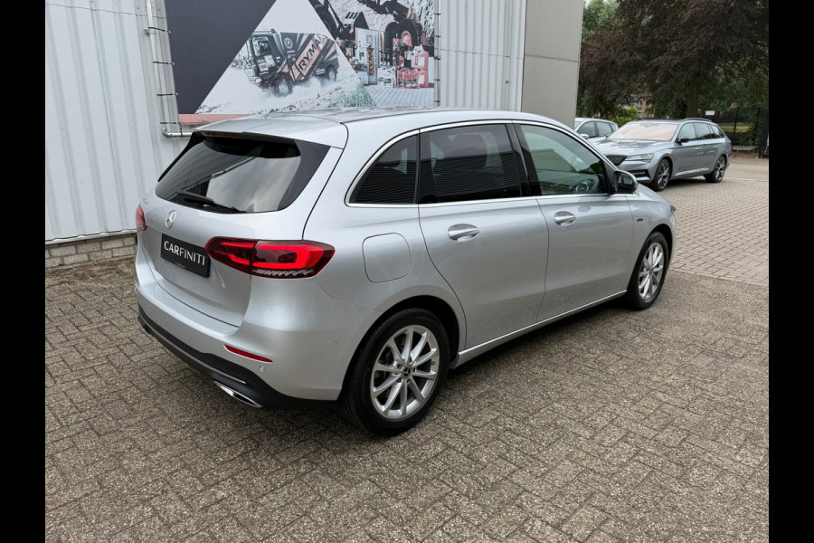 Mercedes-Benz B-Klasse 250 e 218 Pk | Navigatie | Cruise |Clima | Camera | Zwarte hemelbekleding | Sfeerverlichting | 17".