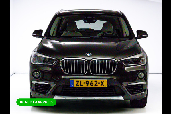 BMW X1 sDrive20i High Exec. X-Line | Afn. trekhaak | Panoramadak | Elec. verst stoel met geheugen | Camera | Elec. achterklep | Navigatie, Stoelverwarming, Headup, Climate control